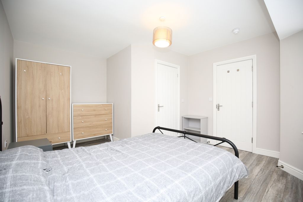 Property photo 3 of 13 4X8A5676
