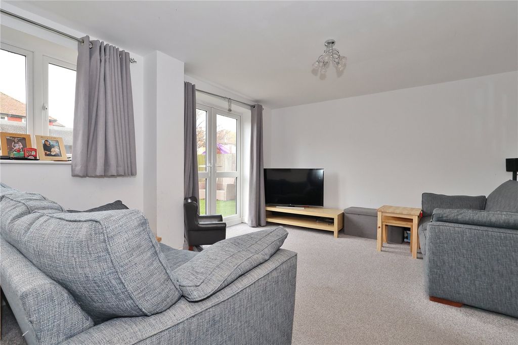 Property photo 3 of 15 Picture No. 60