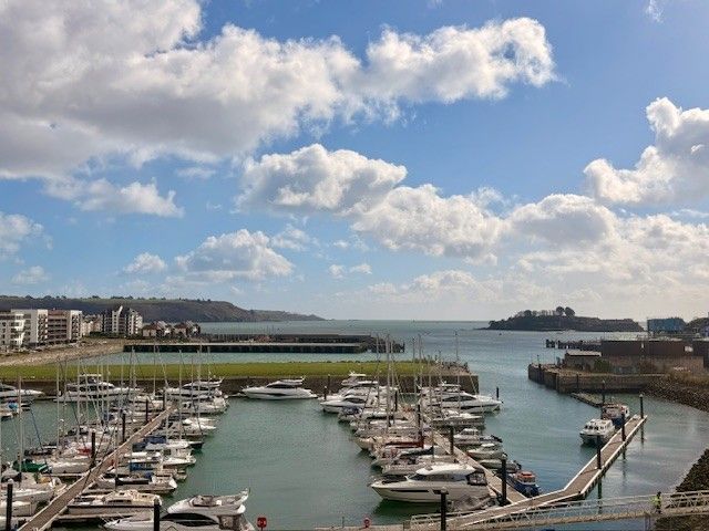 Property photo 3 of 39 Image