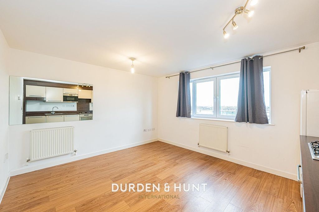 Property photo 3 of 13 Cannock-7.1.Jpg