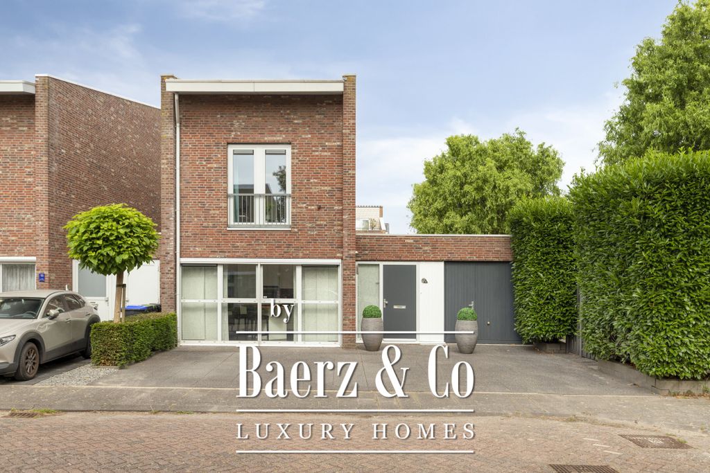 Property photo 1 of 51