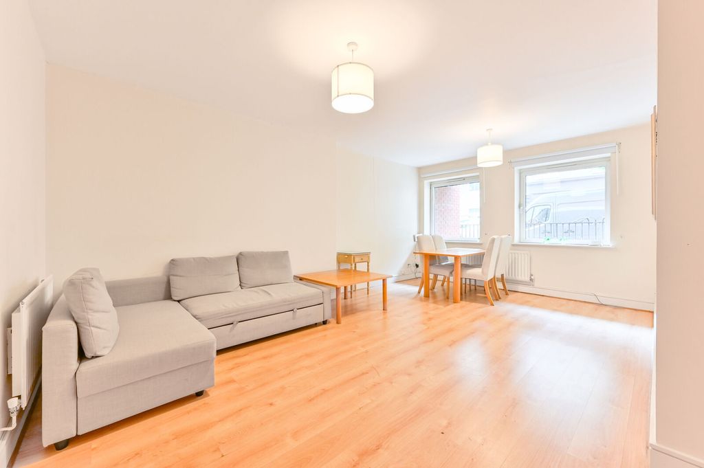 Property photo 2 of 11