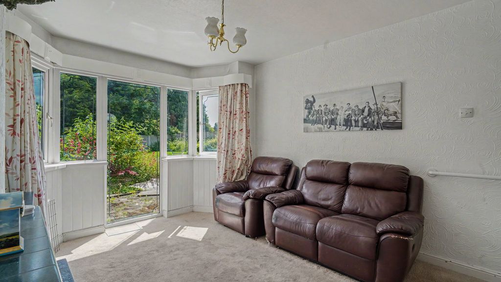 Property photo 3 of 23
