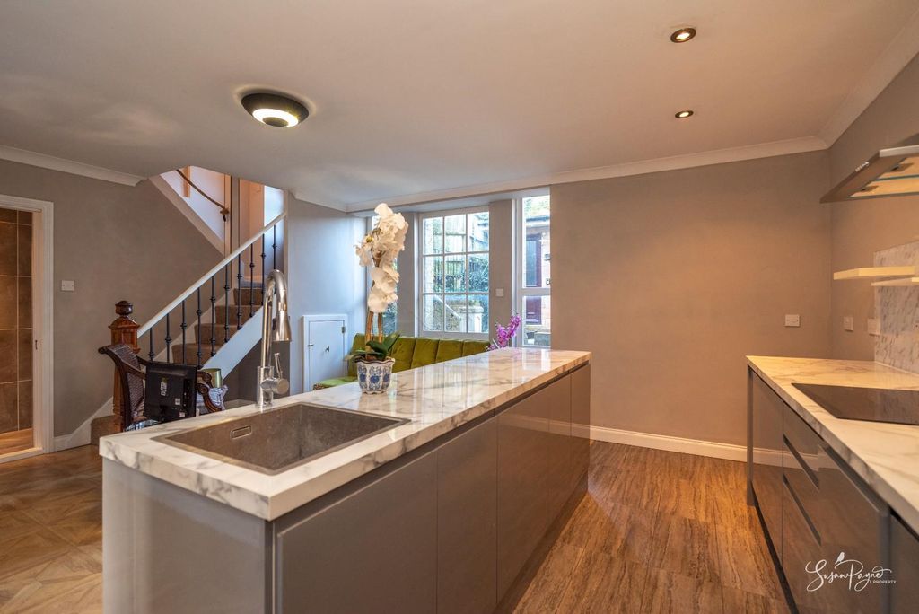 Property photo 2 of 21 Open-Plan Living Space