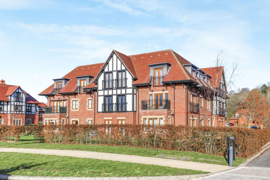 Property photo 1 of 25