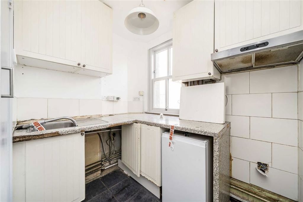 Property photo 3 of 5