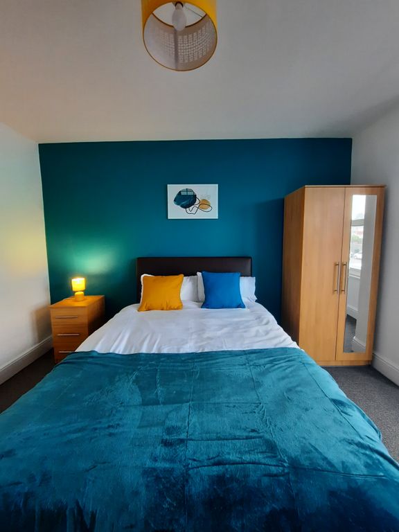 Property photo 2 of 21