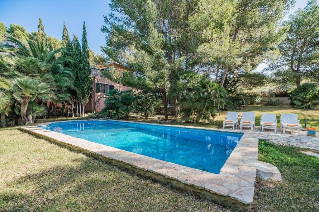 Property photo 1 of 19 Pool