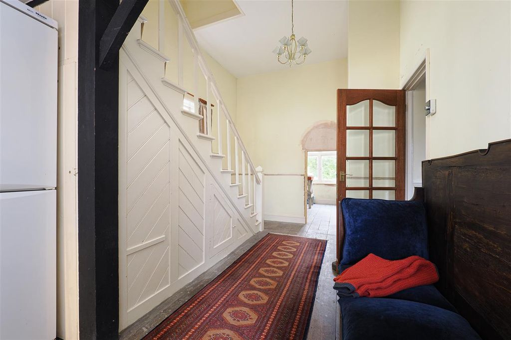 Property photo 3 of 32