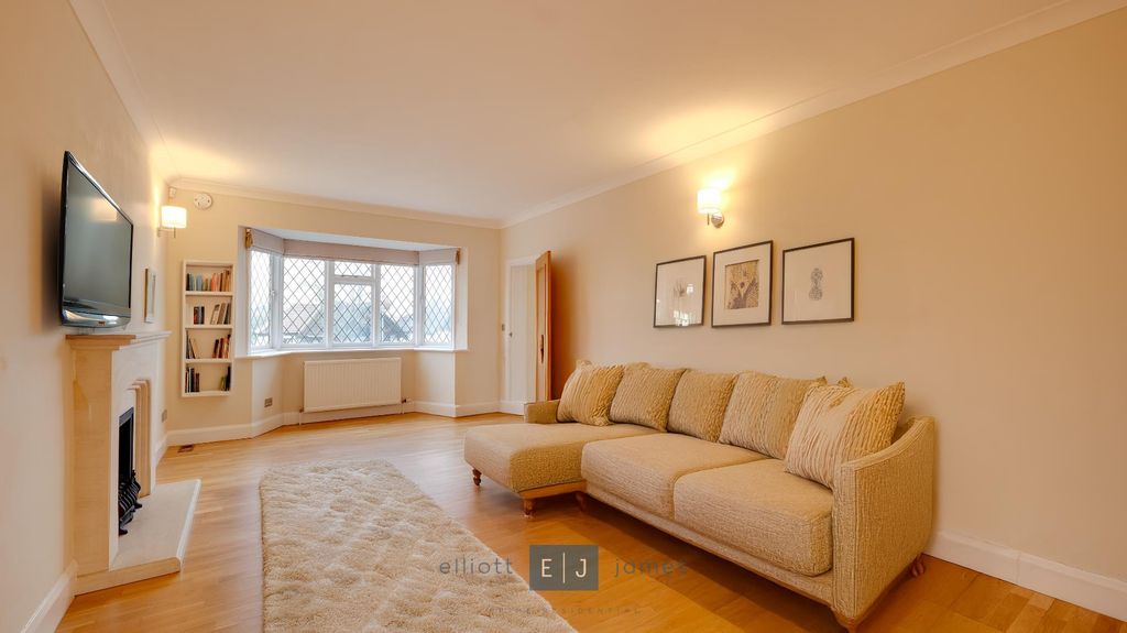 Property photo 3 of 59