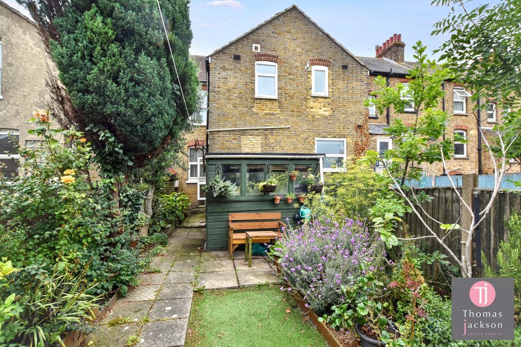 Property photo 2 of 13