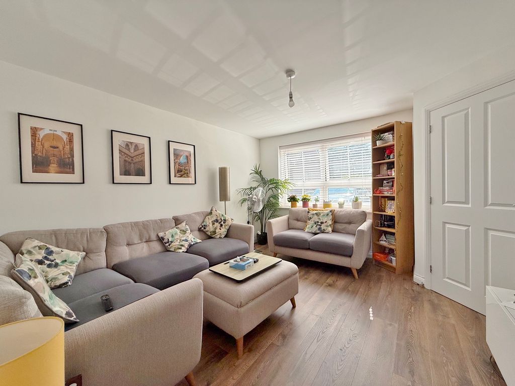 Property photo 2 of 14 Img_6911