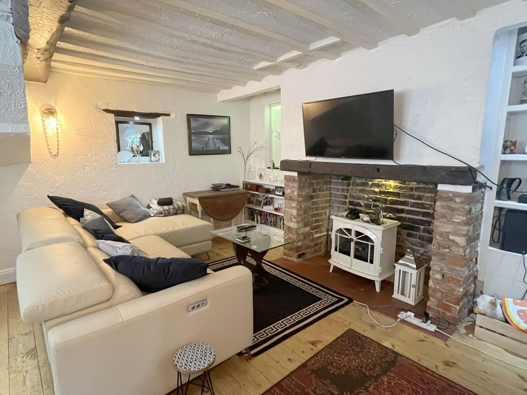 Property photo 2 of 22 Gallery
