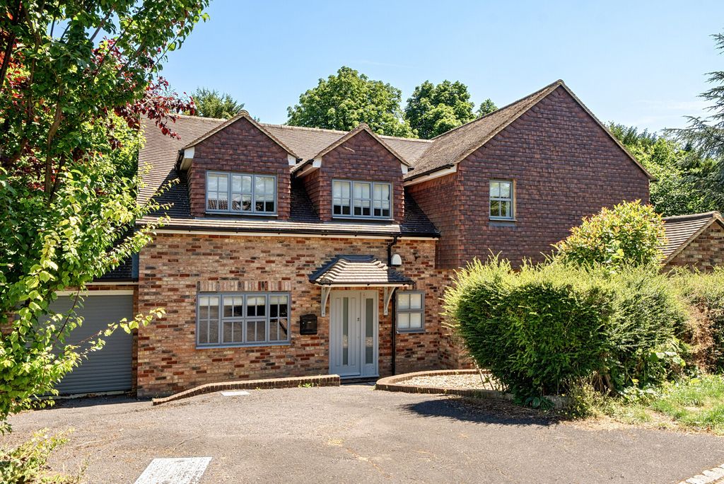 Property photo 1 of 29 1486546-22-6A4667...