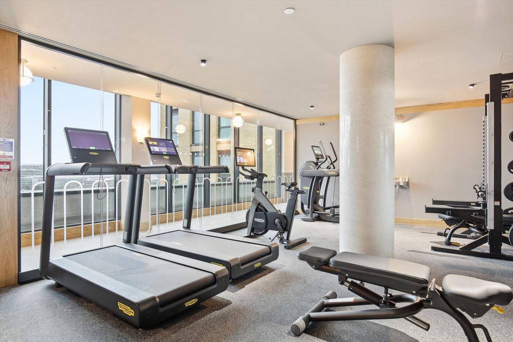 Property photo 3 of 23 Image