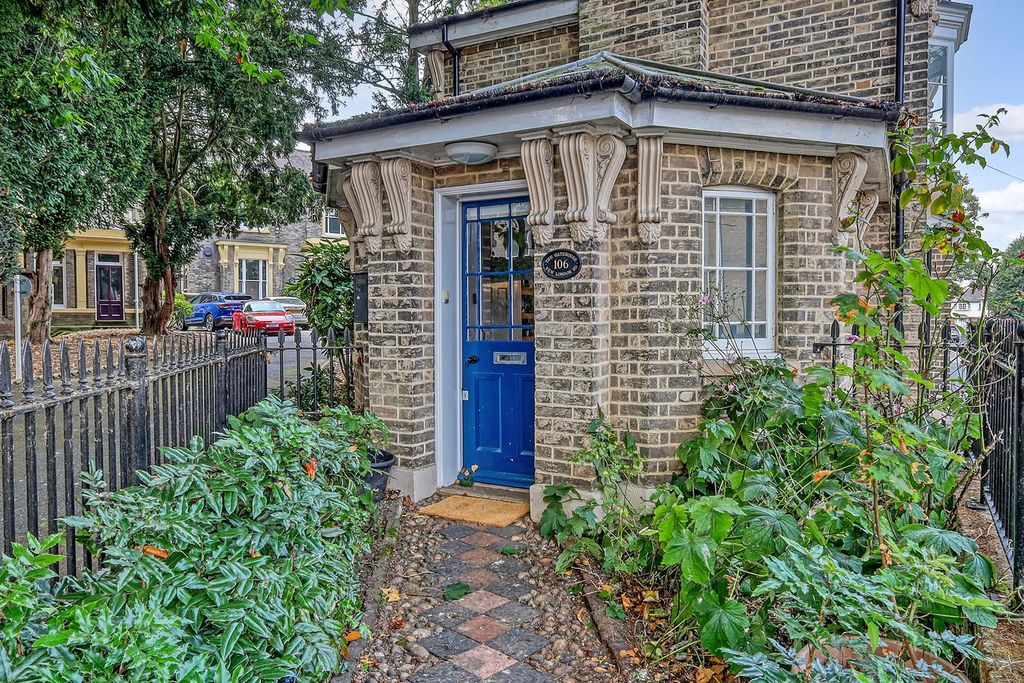 Property photo 1 of 26