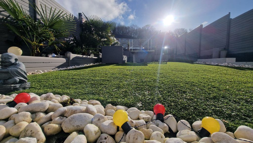 Property photo 2 of 24