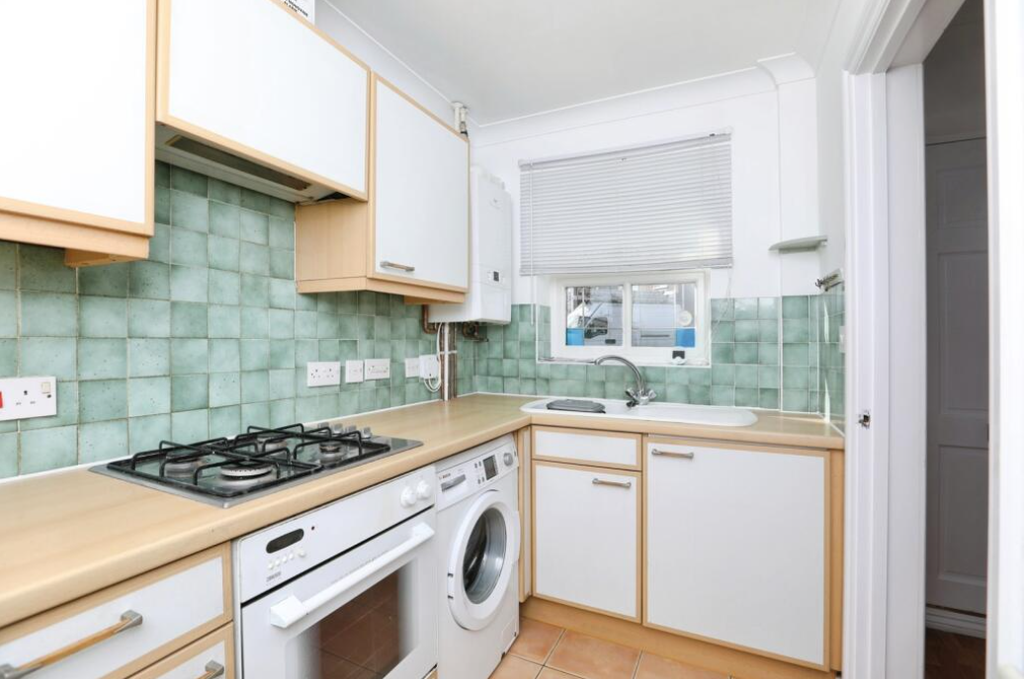 Property photo 3 of 12