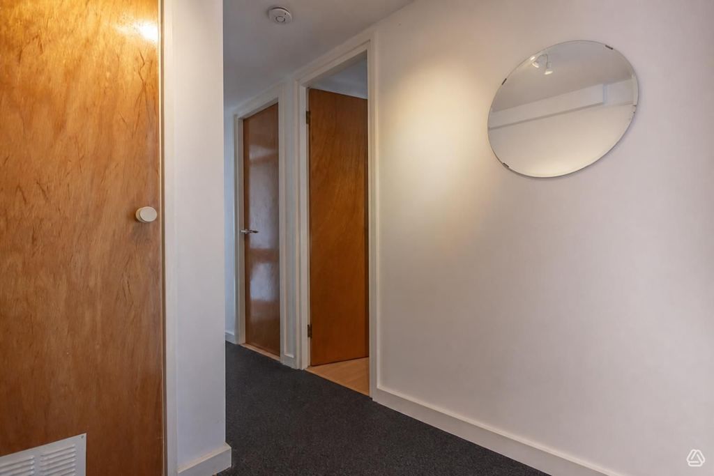 Property photo 1 of 9 Chaton Image (1)