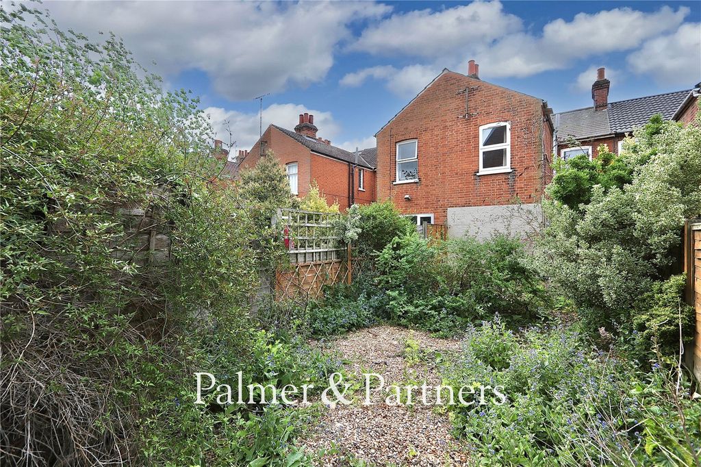 Property photo 3 of 16 Picture No. 18