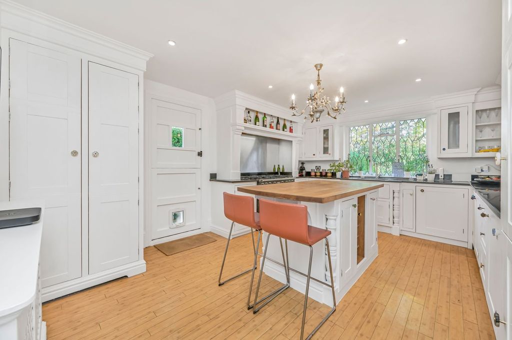 Property photo 2 of 48 Picture No. 26