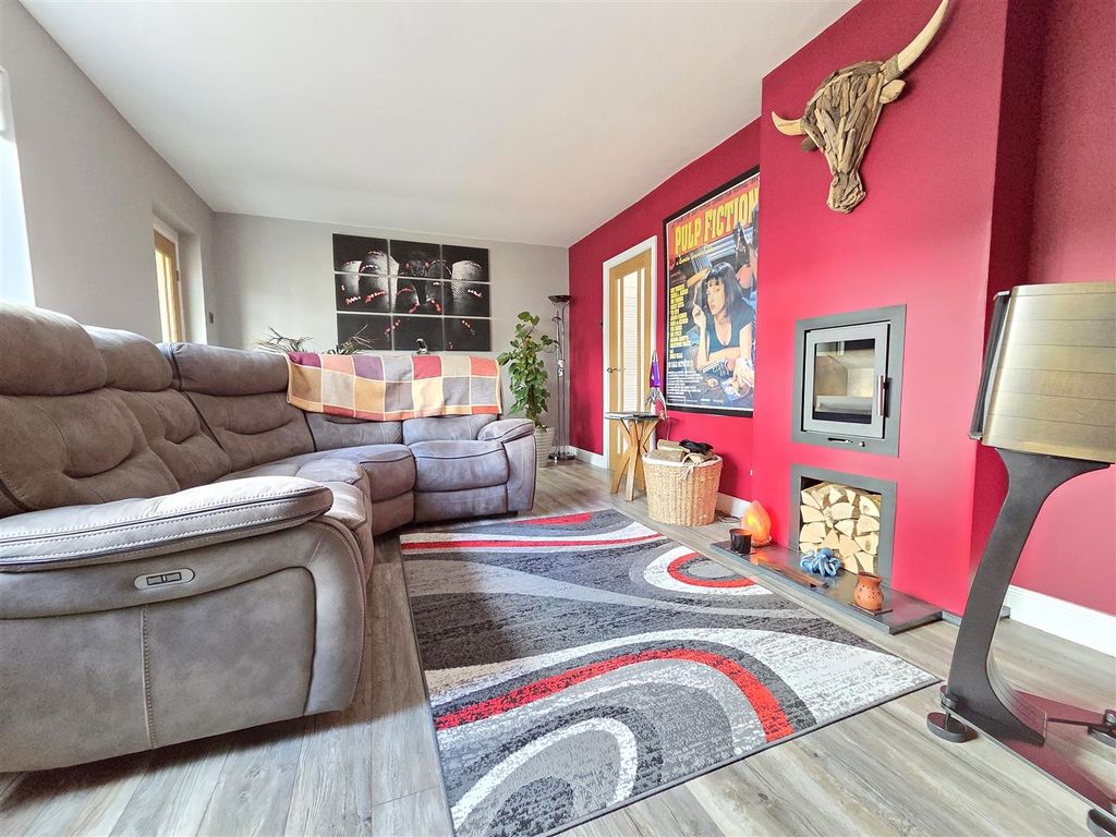 Property photo 3 of 13 Living Room