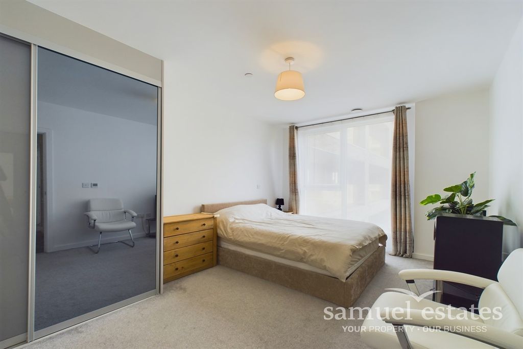 Property photo 3 of 11 Bedroom
