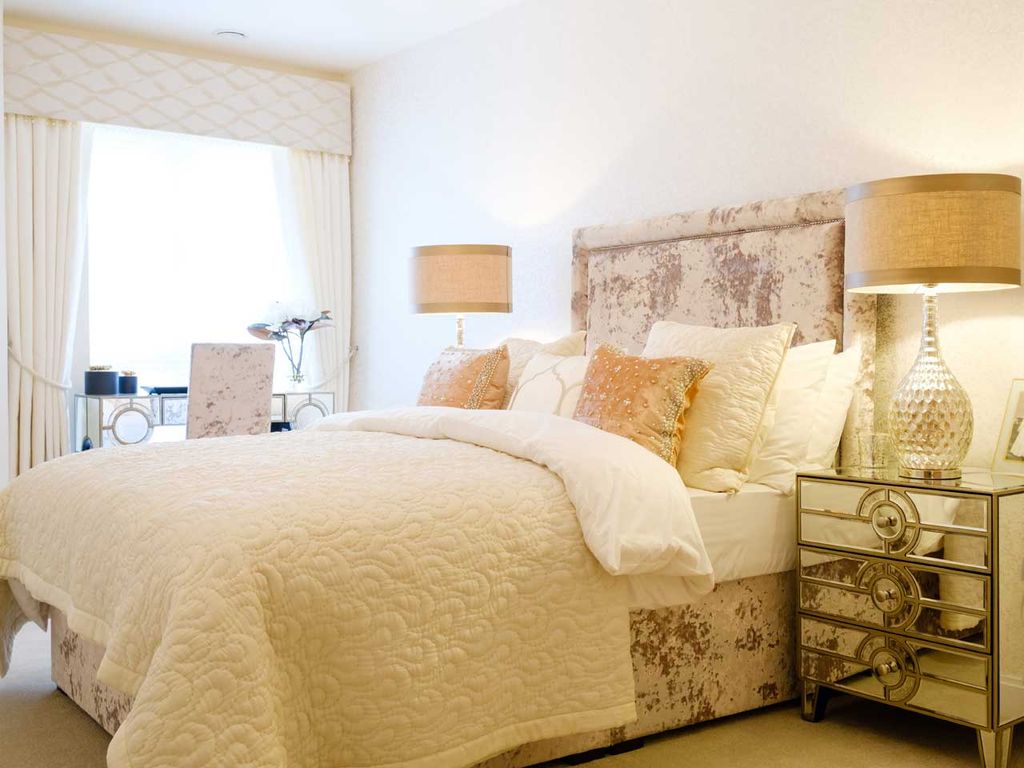 Property photo 1 of 18 Bedroom