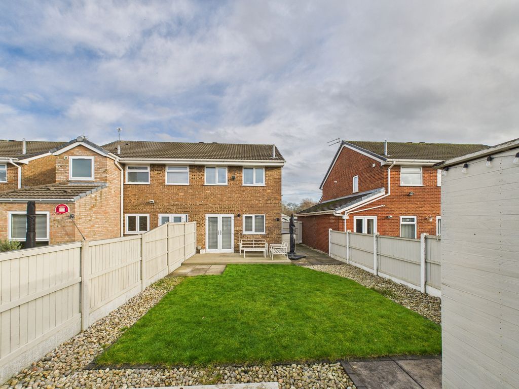 Property photo 2 of 25