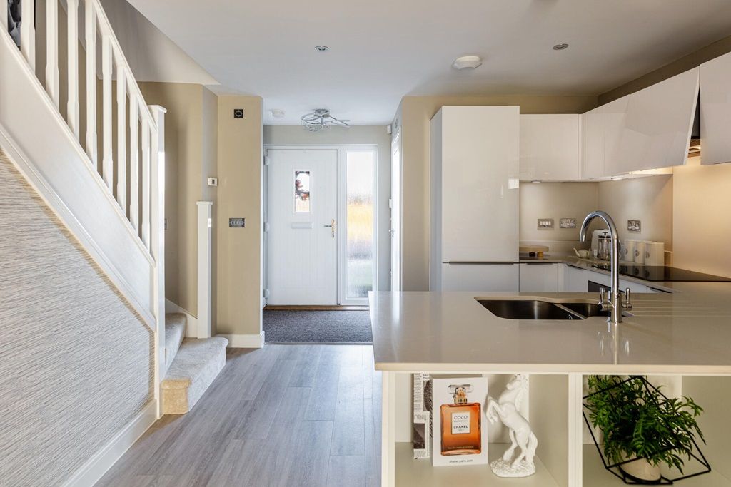 Property photo 3 of 13 A Modern Kitchen Peninsula