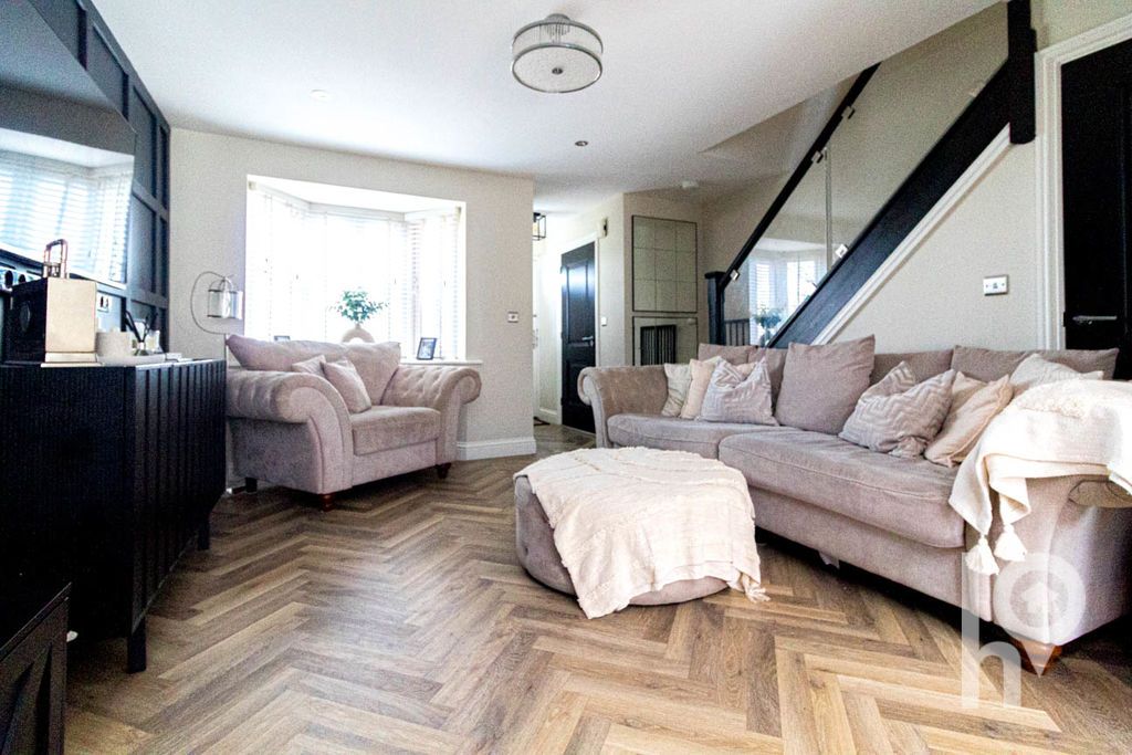 Property photo 2 of 13 Photo 8