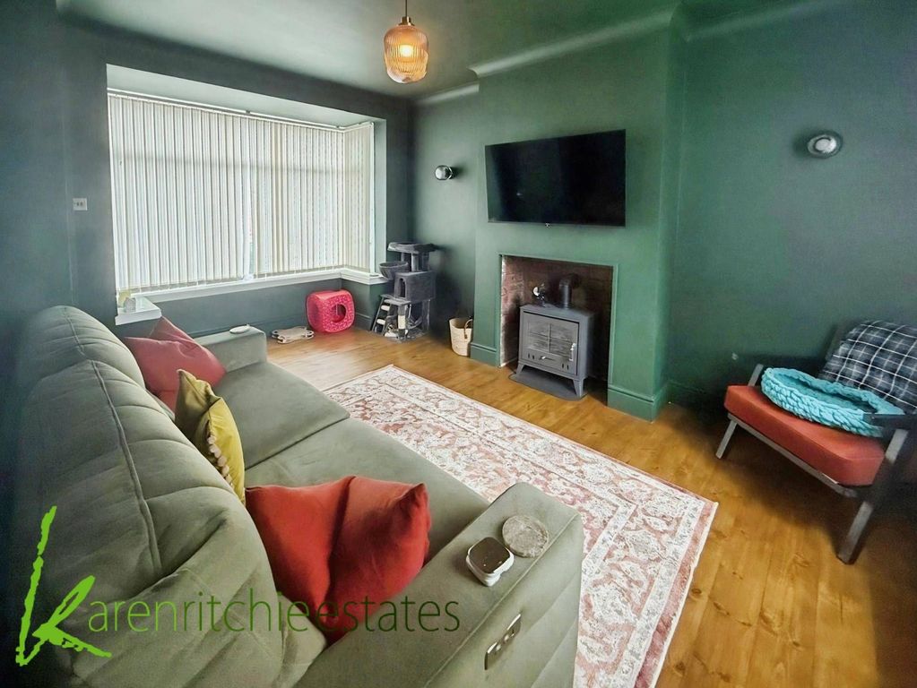 Property photo 2 of 18