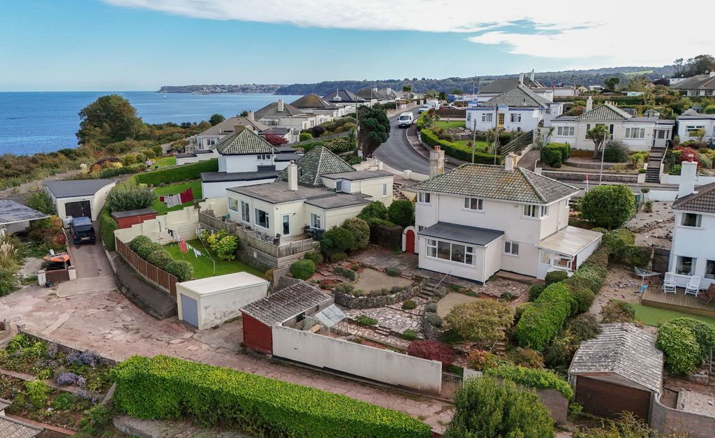 Property photo 1 of 18