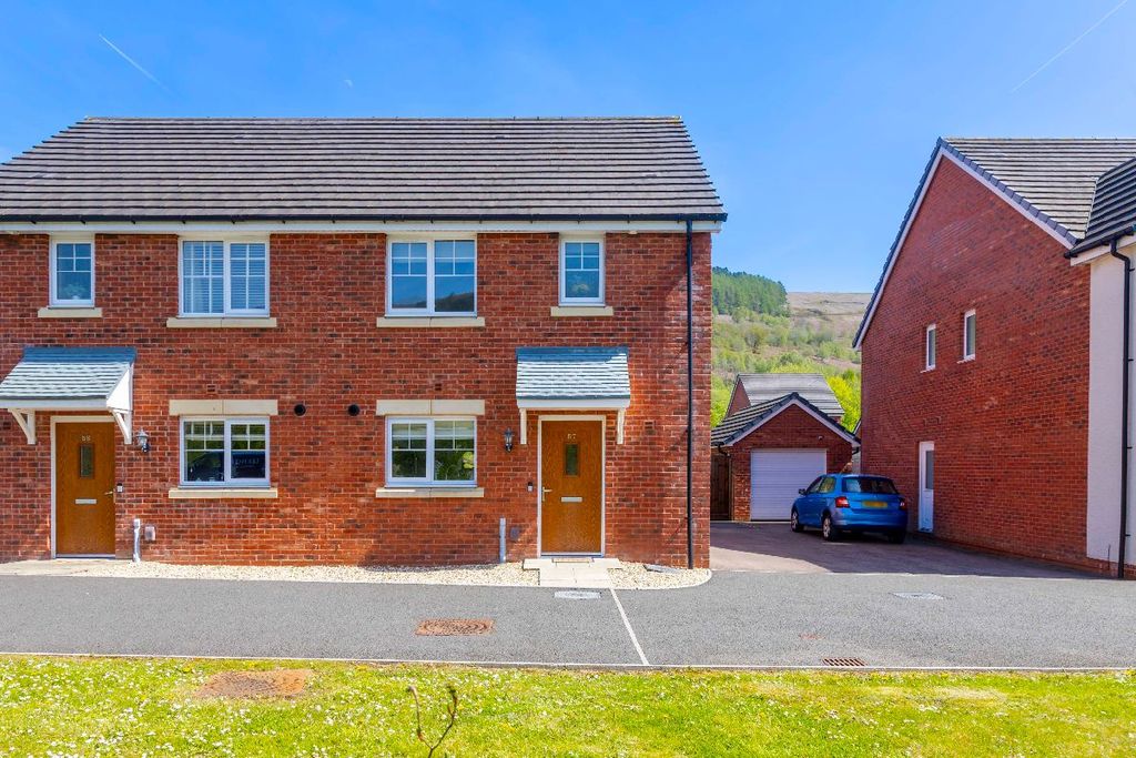 Property photo 1 of 49