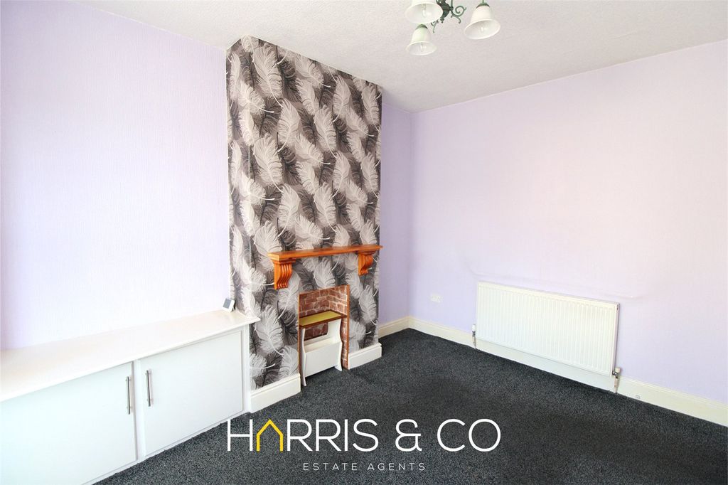 Property photo 3 of 15 Picture No. 10