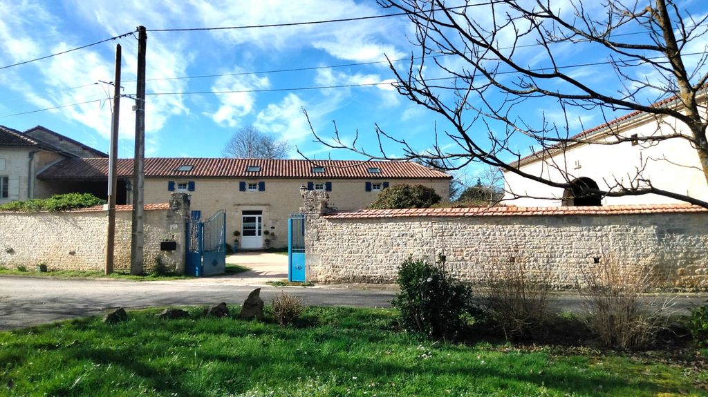 Property photo 2 of 21