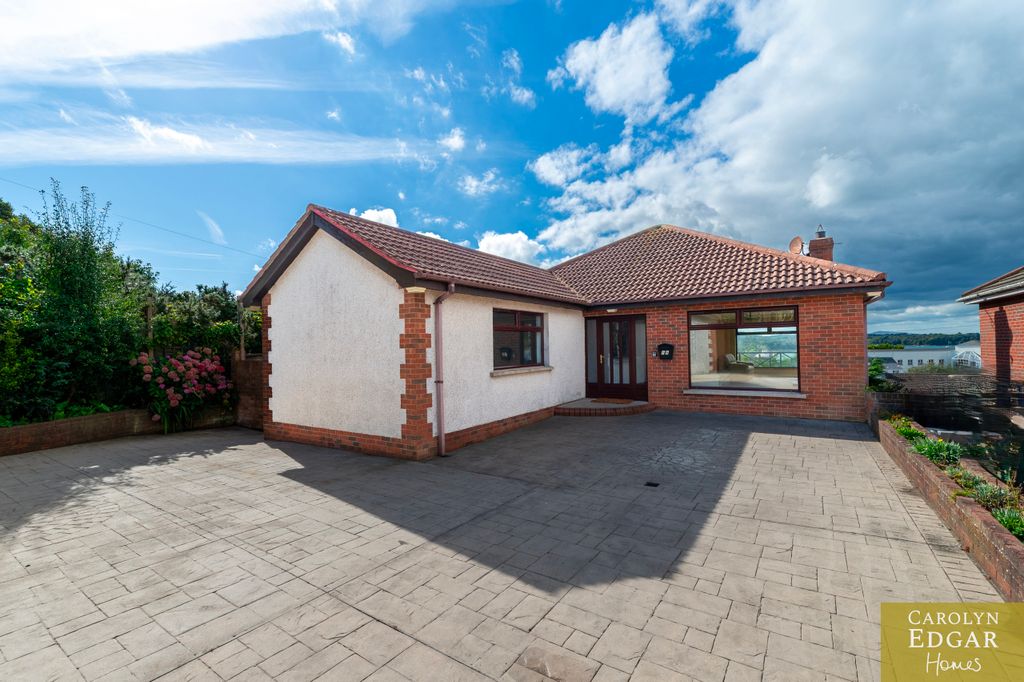 Property photo 1 of 47 006