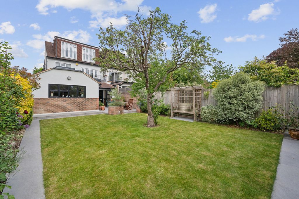 Property photo 3 of 23