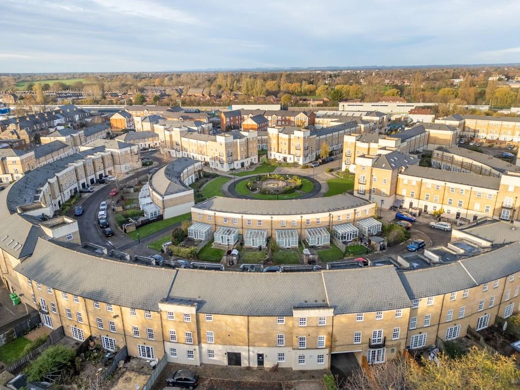 Property photo 1 of 15 External