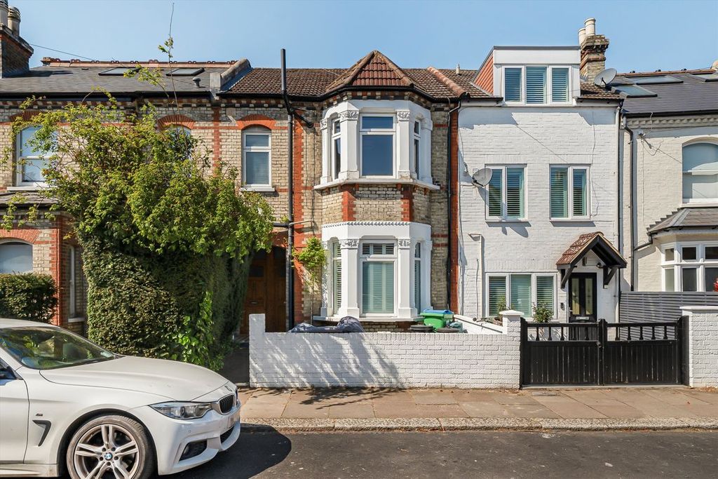 Property photo 1 of 7