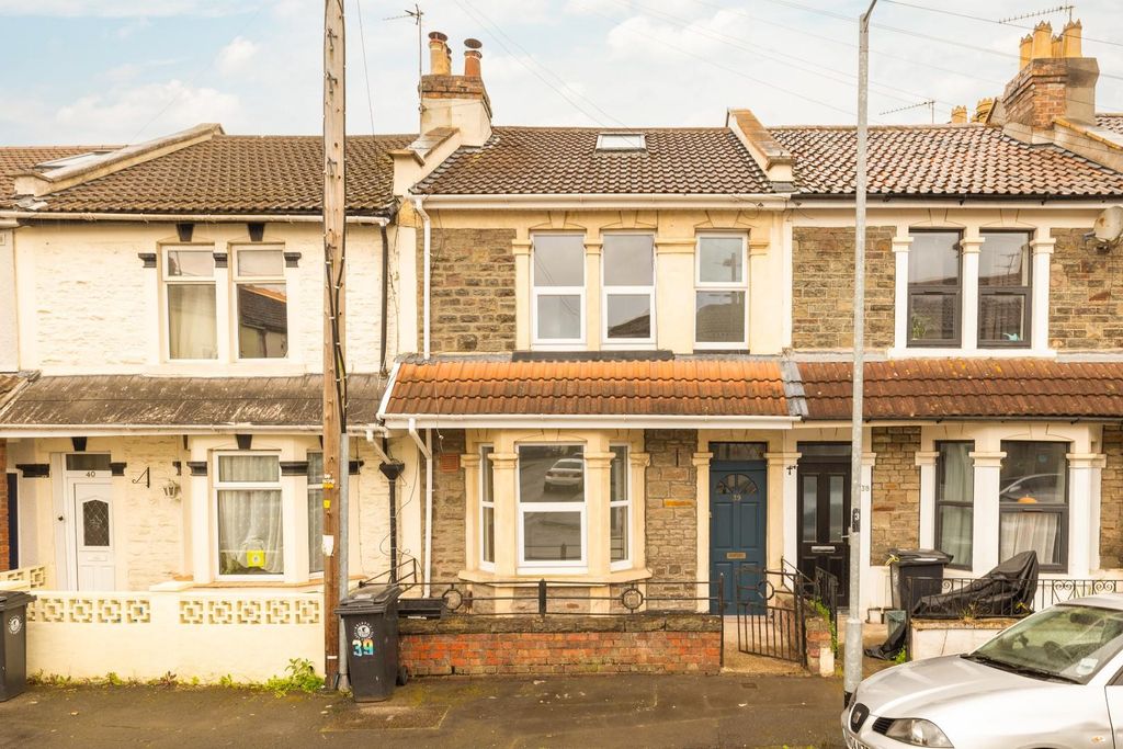 Property photo 2 of 32 Char0146.Jpg