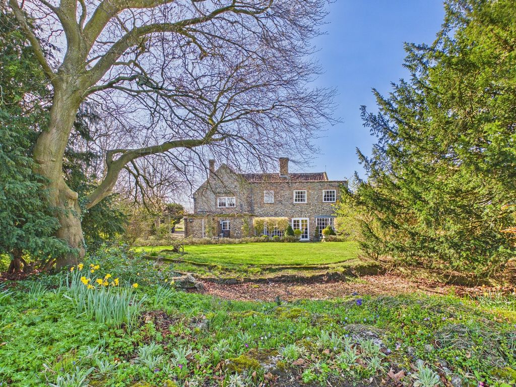 Property photo 1 of 29