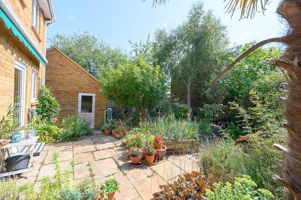 Property photo 3 of 21 Rear Garden.Jpg