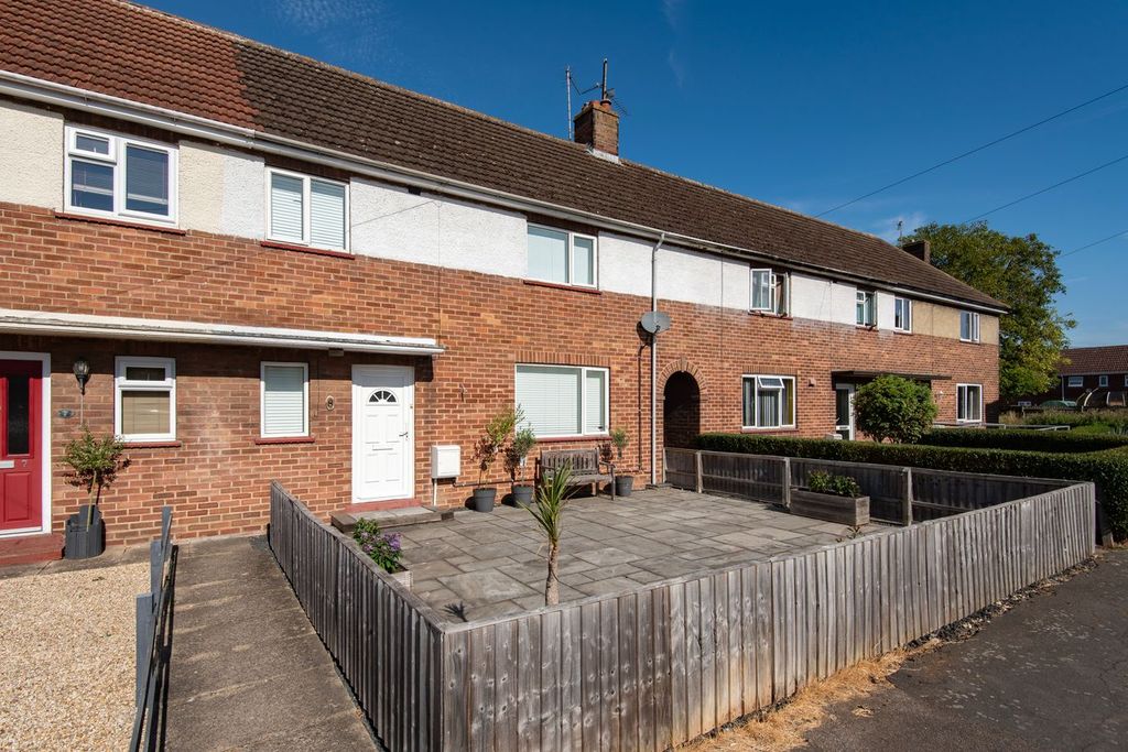 Property photo 1 of 12
