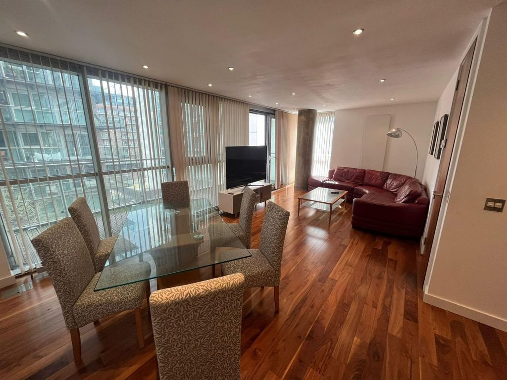 Property photo 2 of 15 Lounge