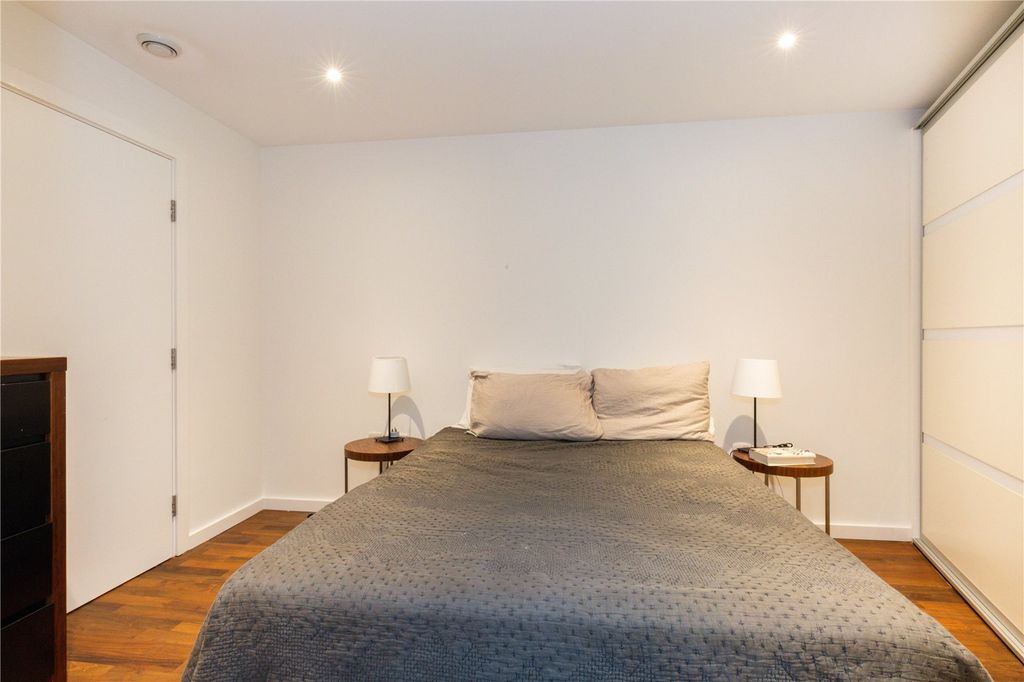 Property photo 2 of 13 Picture No. 38