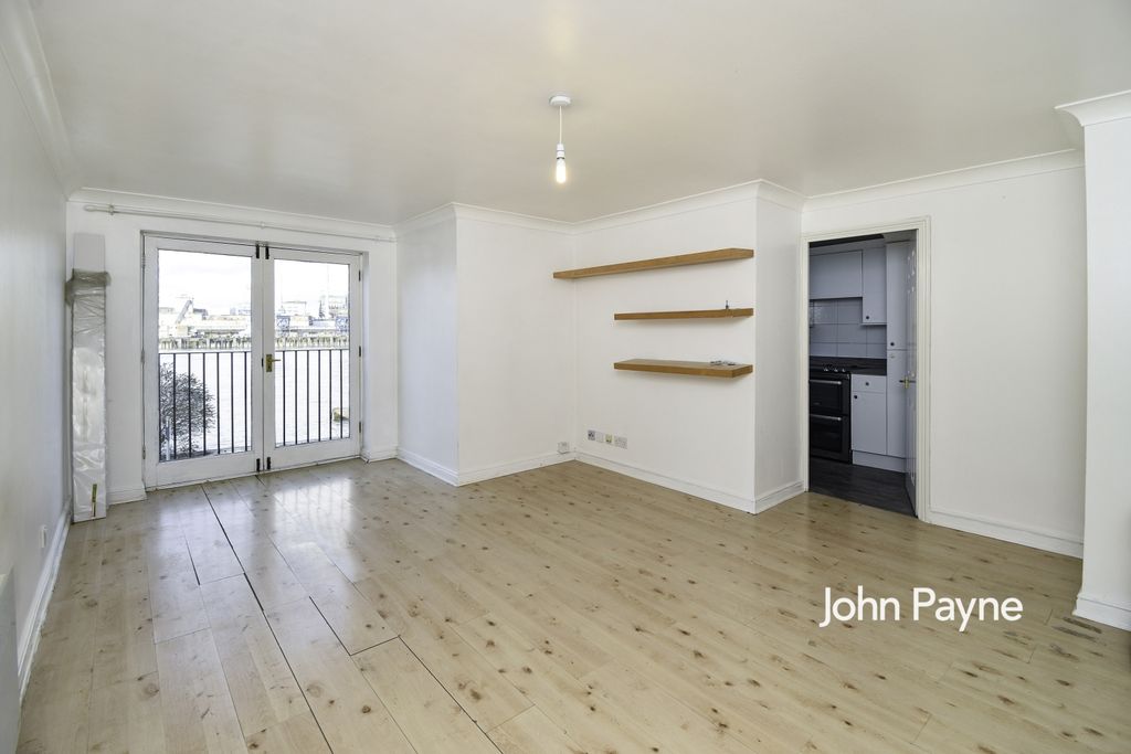 Property photo 3 of 9 Reception