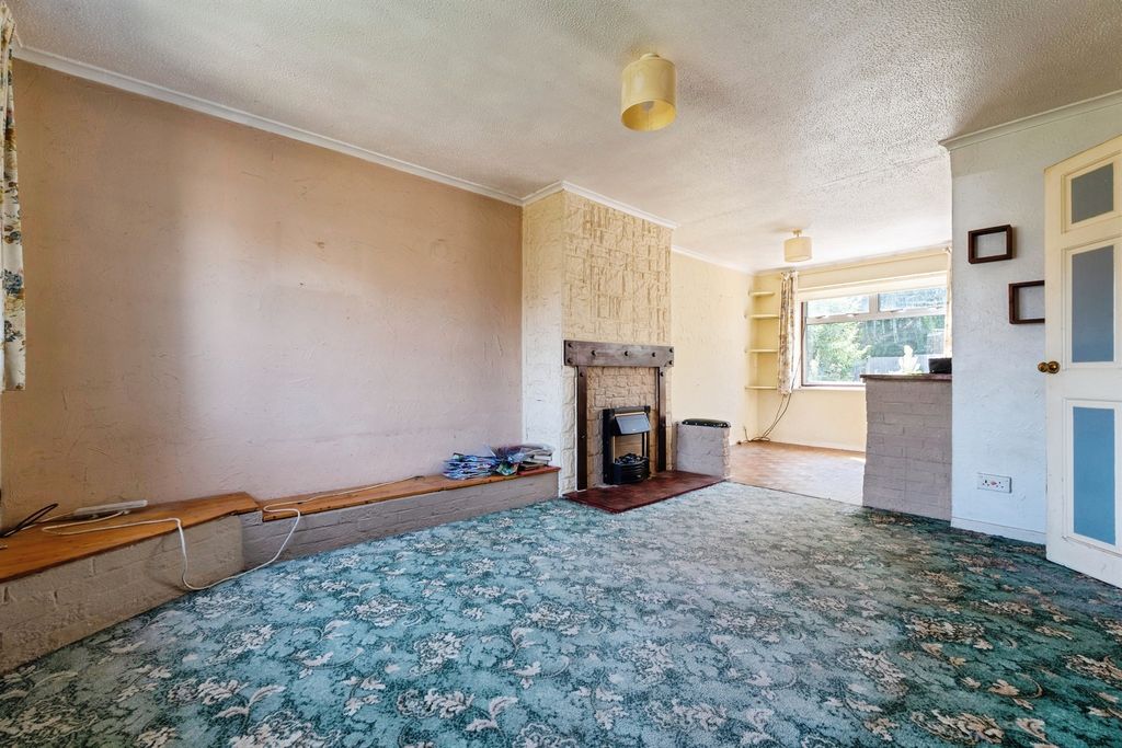 Property photo 3 of 16