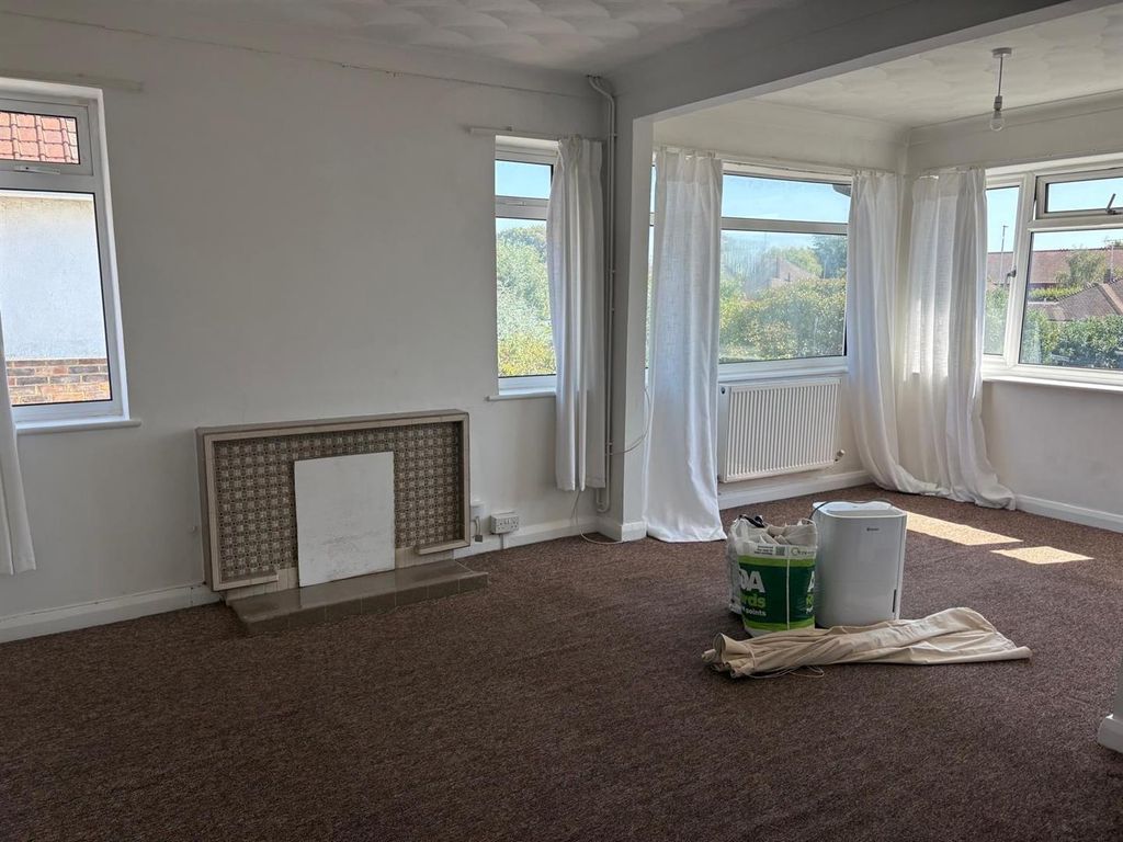 Property photo 3 of 11 10.Jpg