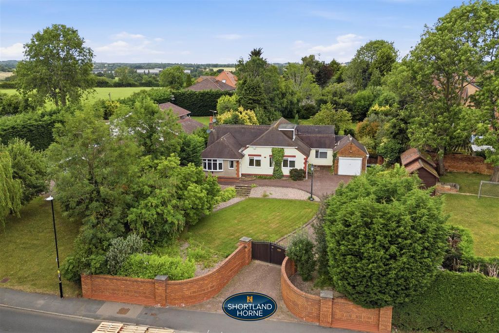 Property photo 1 of 60 Four Winds, Upper Eastern Green Lane (69 Of 71).Jp